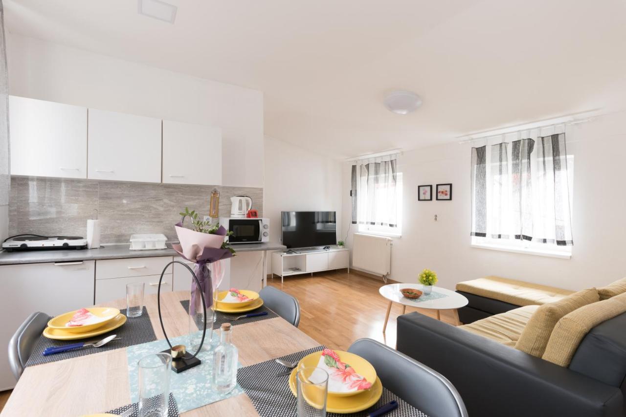 Apartmani Kod Marka Pozega Buitenkant foto