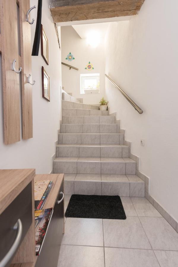 Apartmani Kod Marka Pozega Buitenkant foto