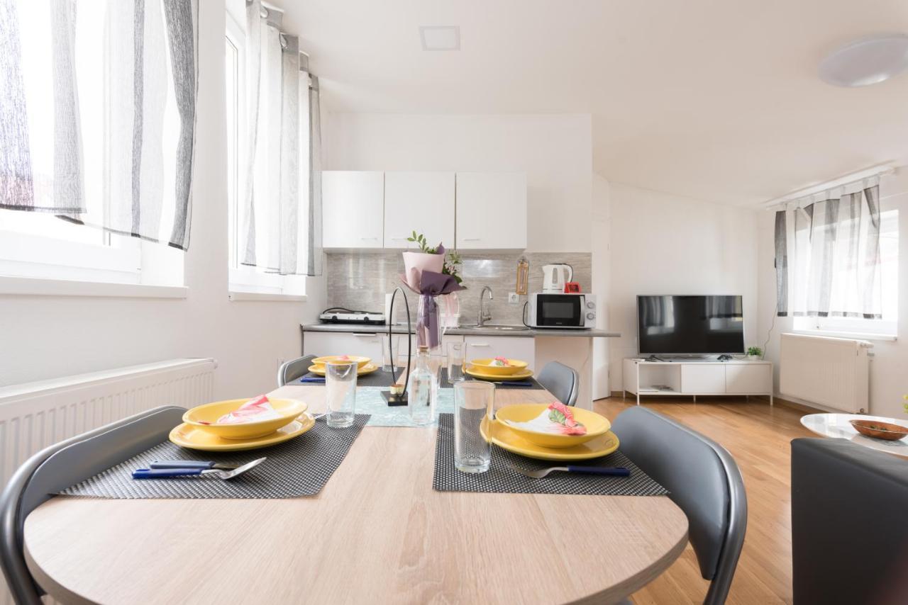 Apartmani Kod Marka Pozega Buitenkant foto