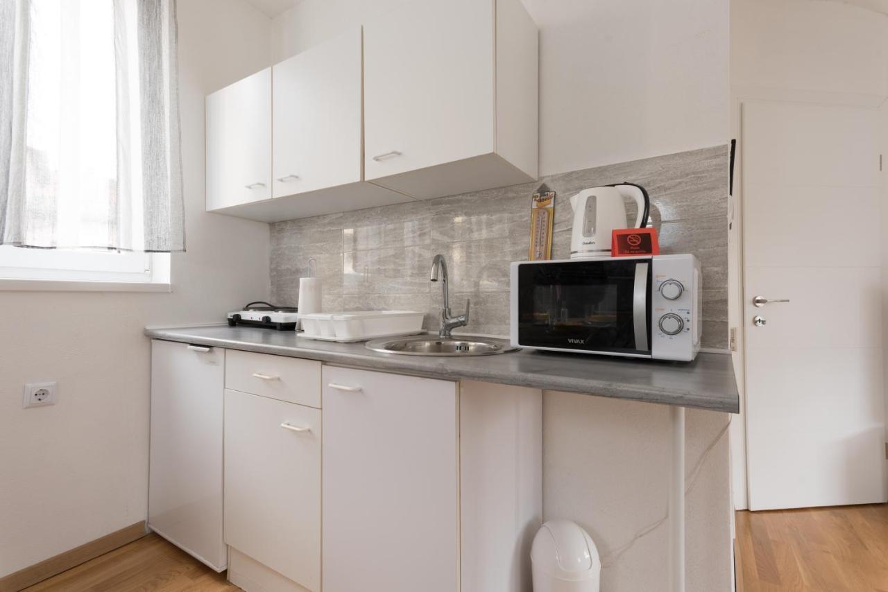 Apartmani Kod Marka Pozega Buitenkant foto