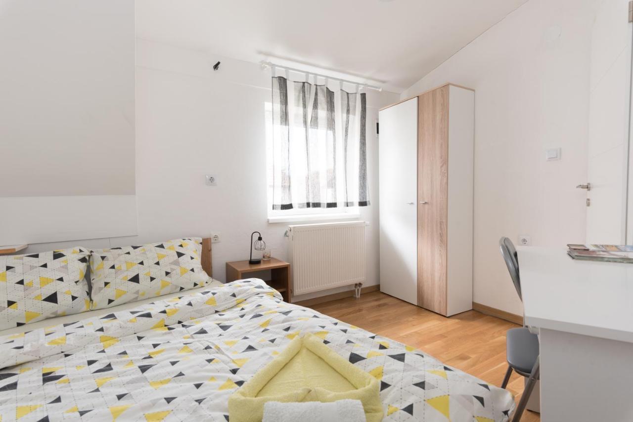 Apartmani Kod Marka Pozega Buitenkant foto